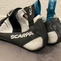 Foto 2 - Scarpa reflex size 41women s climbing shoes
