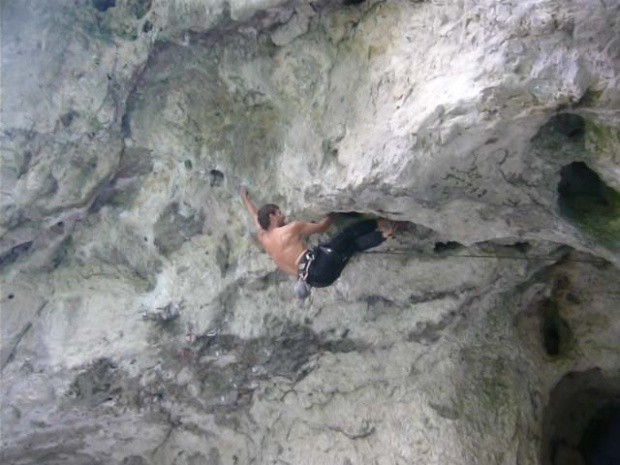 Wolfsberger Grotte im Trubachtal Meine erste Rotpunktbegehung einer 7b Der Name ist